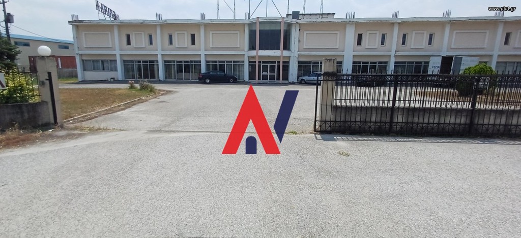 Επιχειρηματικό κτίριο 1.230 τ.μ. πρός ενοικίαση, Ν. Λάρισας, Γιαννούλη