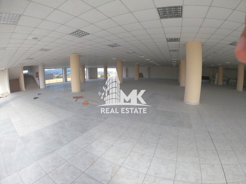 Επιχειρηματικό κτίριο 5.000 τ.μ. προς ενοικίαση, Κέντρο Λαγκαδά