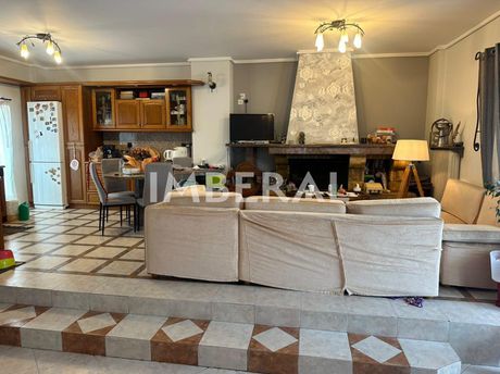 Διαμέρισμα 136τ.μ. για ενοικίαση-Νίκαια