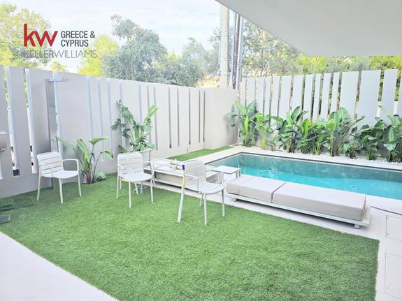 Apartment 100 sqm for rent, Athens - South, Voula