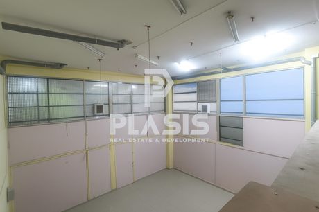 Store 210sqm for rent-Kentro