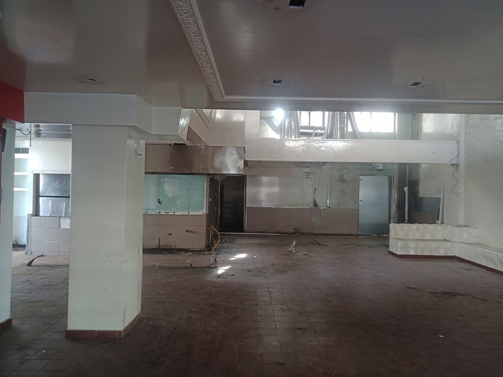 Κατάστημα 300 τ.μ. προς ενοικίαση, Καισαριανή