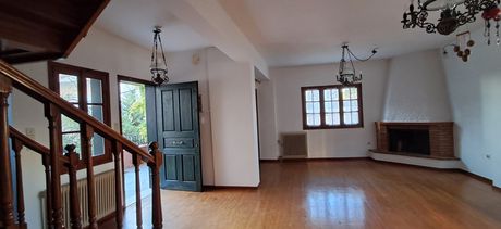 Επιχειρηματικό κτίριο 130τ.μ. για ενοικίαση-Κηφισιά » Ζηρίνειο