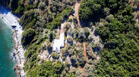 Μονοκατοικία 218 τ.μ. πρός πώληση