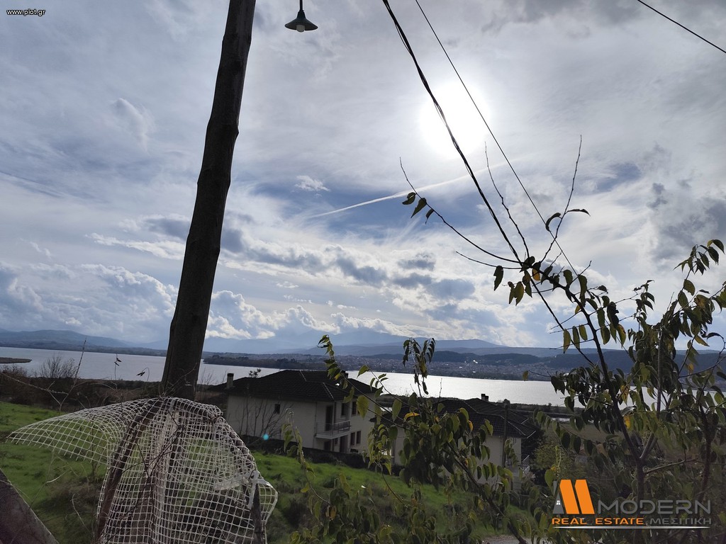 Επιχειρηματικό κτίριο 120 τ.μ. προς πώληση, Αμφιθέα Περάματος
