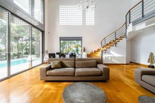 Μεζονέτα 410 τ.μ. για ενοικίαση