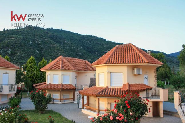 Συγκρότημα διαμερισμάτων 550 τ.μ. για πώληση, Εύβοια, Λίμνη