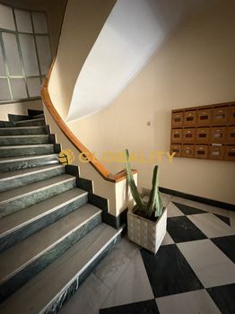 Office 86sqm for rent-Koukaki - Makrigianni