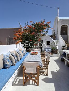 Detached home 43sqm for sale-Santorini » Oia