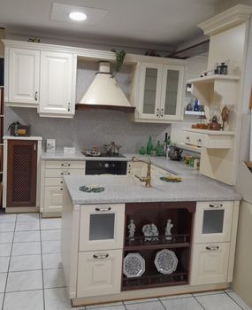 Επιχείρηση 100 τ.μ. προς πώληση