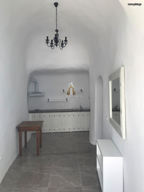 Συγκρότημα διαμερισμάτων 217 τ.μ. πρός πώληση, Κυκλάδες, Σαντορίνη