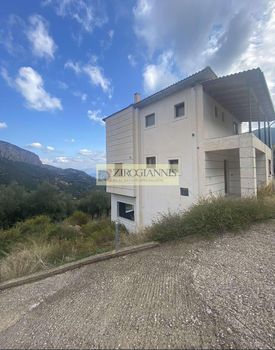 Μεζονέτα 170τ.μ. για πώληση-Αίγιο