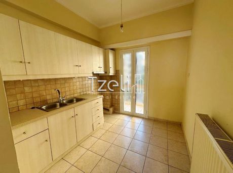 Διαμέρισμα 60τ.μ. για πώληση-Πάτρα » Αγία σοφία