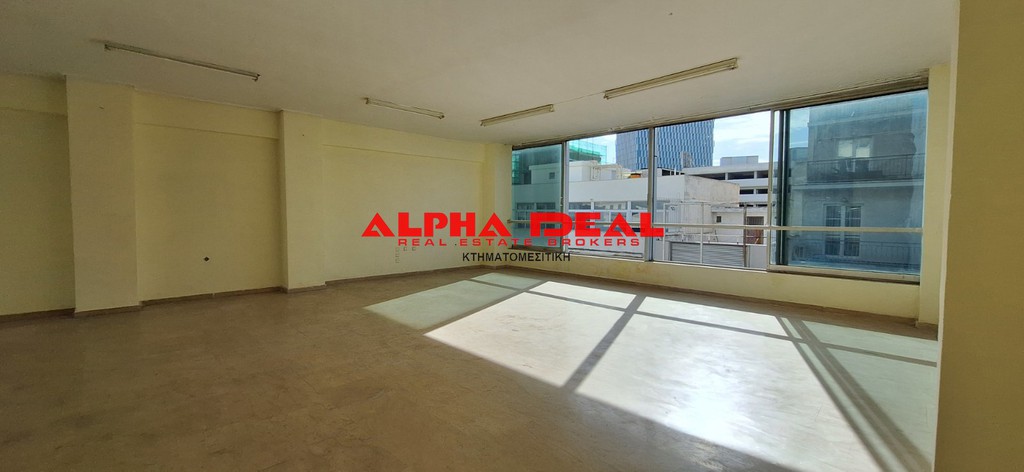 Office 86 sqm for rent, Piraeus, Port