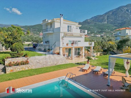 Βίλλα 370τ.μ. για πώληση-Καλαμάτα