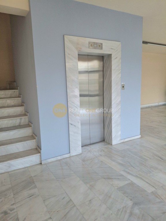 Επιχειρηματικό κτίριο 570 τ.μ. πρός ενοικίαση, Αθήνα - Βόρεια Προάστια, Ηράκλειο
