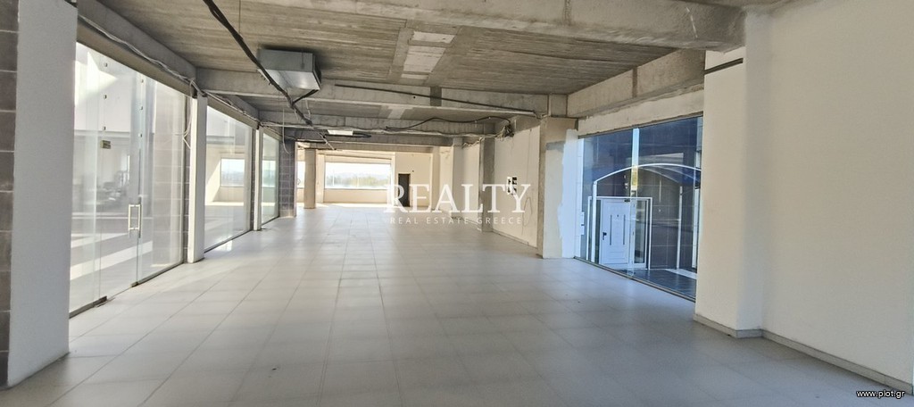 Κατάστημα 1.900 τ.μ. προς ενοικίαση, Πυλαία