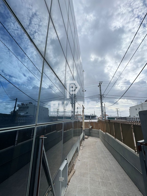Επιχειρηματικό κτίριο 1.430 τ.μ. προς ενοικίαση, Βάρη - Βάρκιζα