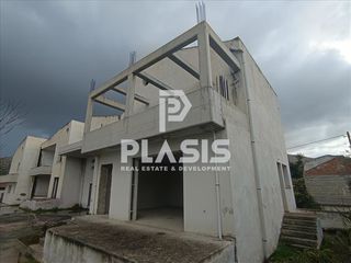 Συγκρότημα διαμερισμάτων 1.600 τ.μ. για πώληση