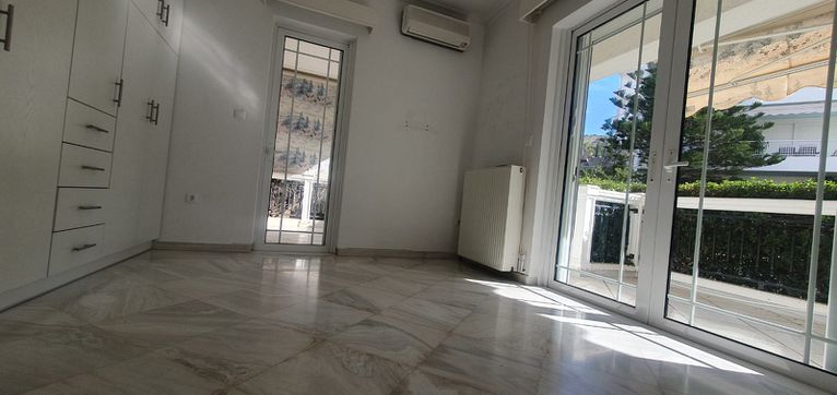 Apartment 141 sqm for rent, Athens - South, Glyfada