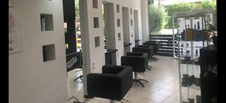 Κομμωτές και Βοηθοί ΣΑΕΚ