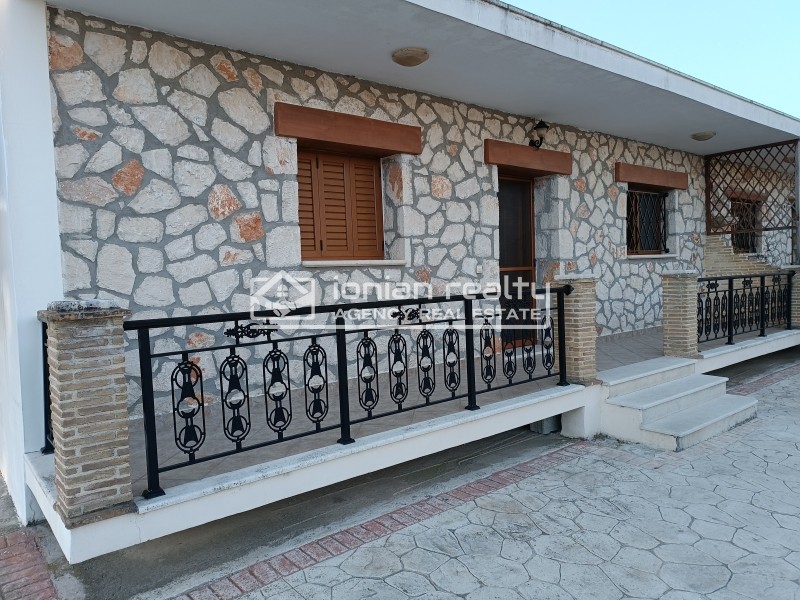 Κτίριο 300 τ.μ. προς πώληση, Άγιος Κήρυκος Αρκαδίου