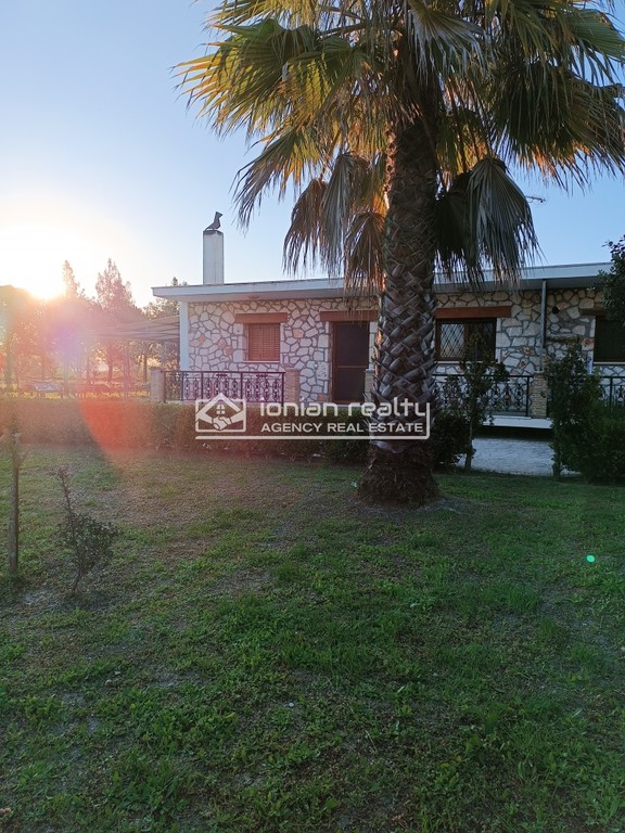 Κτίριο 300 τ.μ. προς πώληση, Άγιος Κήρυκος Αρκαδίου