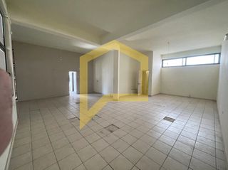 Αίθουσα 135 τ.μ. για ενοικίαση