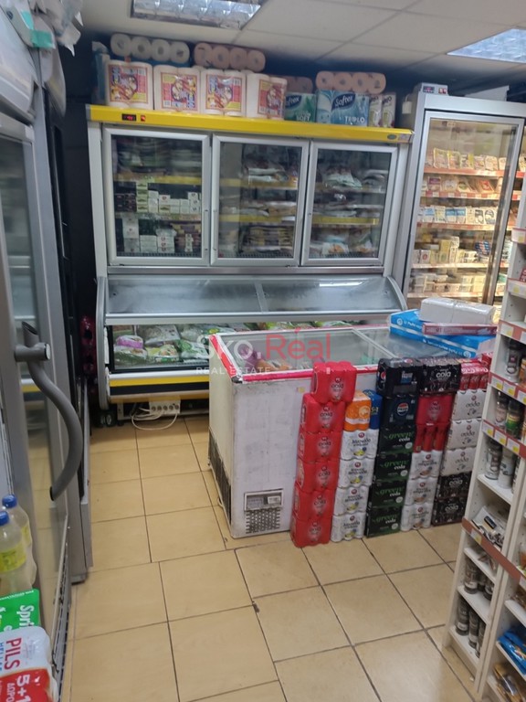 Κατάστημα 173 τ.μ. προς ενοικίαση, Άγιος Γιώργιος - Τρωάδα