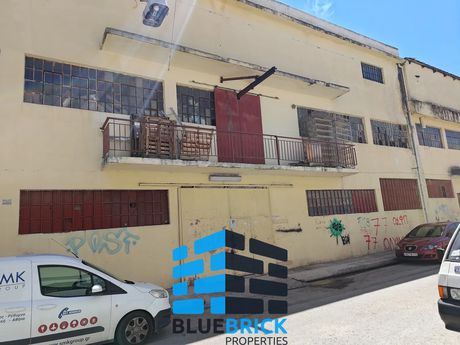 Επιχειρηματικό κτίριο 2.800τ.μ. για ενοικίαση-Καμίνια