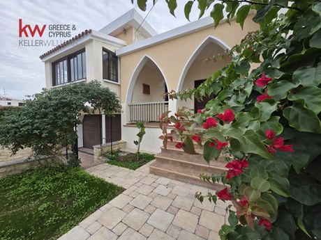 Μονοκατοικία 380τ.μ. για ενοικίαση-