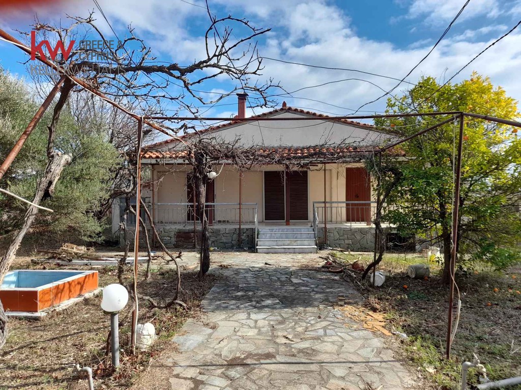 Μονοκατοικία 68,80 τ.μ. προς πώληση, Πολιτικά