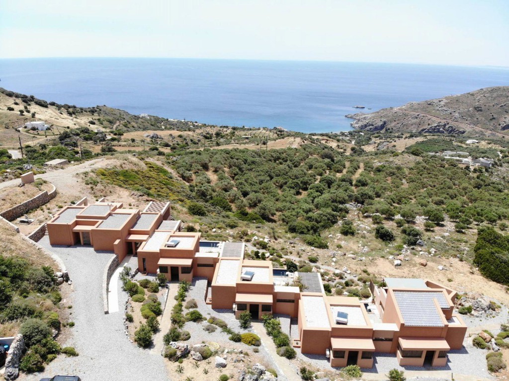 Συγκρότημα διαμερισμάτων 310 τ.μ. πρός πώληση, Ν. Ρεθύμνου, Φοινίκας