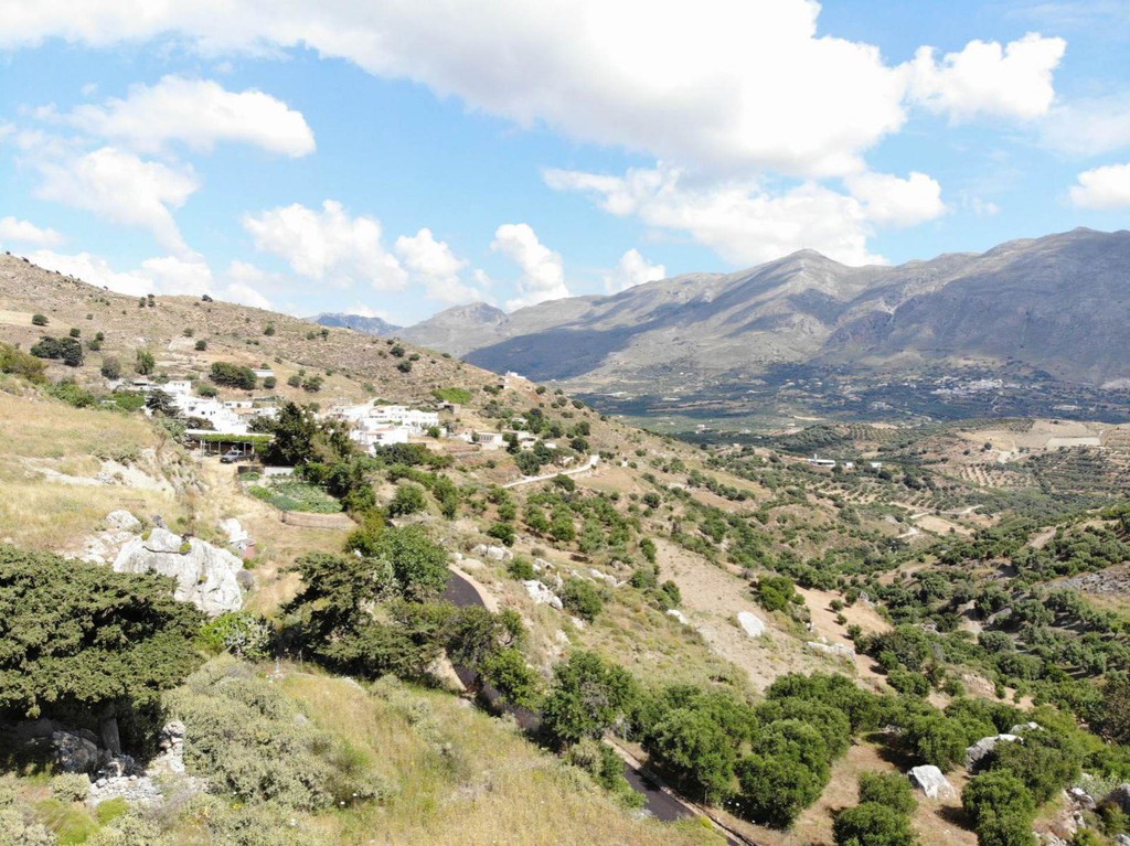Αγροτεμάχια 5.364 τ.μ. πρός πώληση, Ν. Ρεθύμνου, Φοινίκας