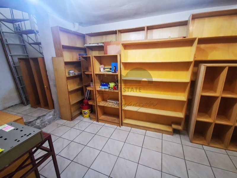 Store 37 sqm for rent, Volos Center