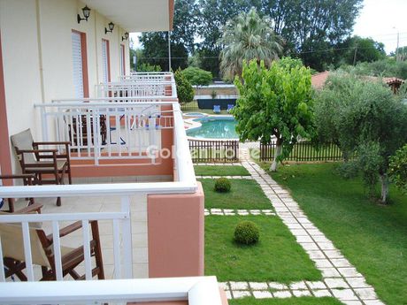 Συγκρότημα διαμερισμάτων 890 τ.μ. για πώληση