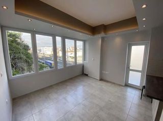 Διαμέρισμα 75 τ.μ. για πώληση, Πειραιάς, Καστέλλα-thumb-1