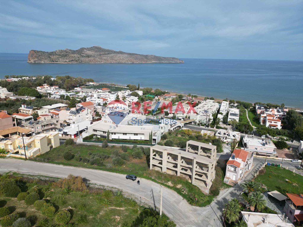 Κτίριο 700 τ.μ. προς πώληση, Αγία Μαρίνα Νέας Κυδωνίας