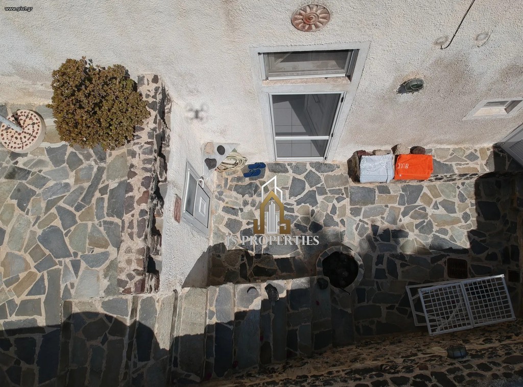 Μονοκατοικία 55 τ.μ. προς πώληση, Θήρα