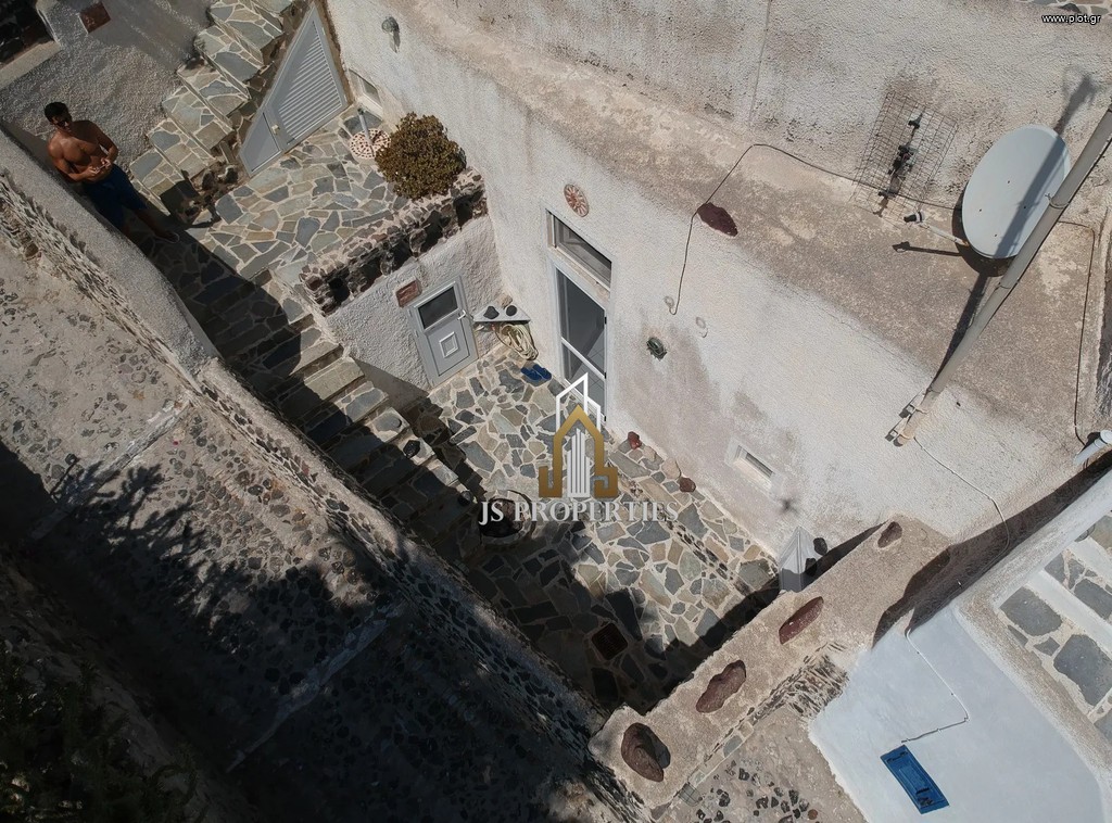 Μονοκατοικία 55 τ.μ. προς πώληση, Θήρα