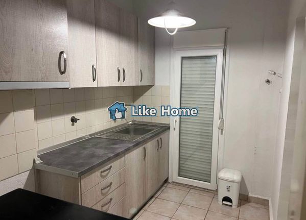 Studio 50 sqm for rent, Thessaloniki - Center, Kamara
