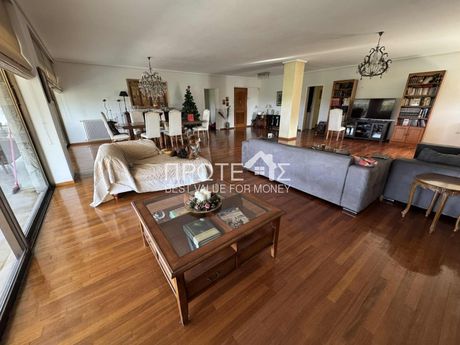 Διαμέρισμα 205τ.μ. για πώληση-Γλυφάδα » Γκολφ