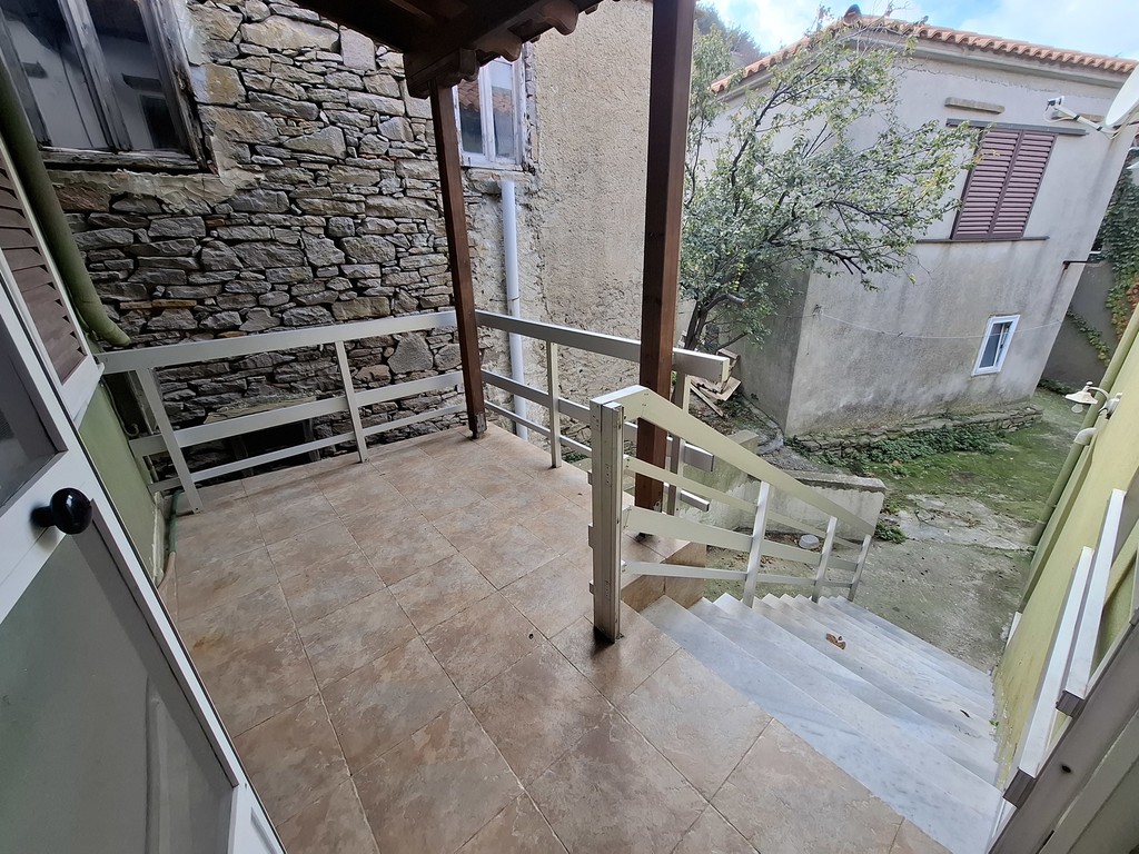 Μονοκατοικία 120 τ.μ. πρός πώληση, Ν. Λέσβου, Λήμνος - Μύρινα