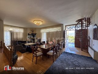 Μεζονέτα 250 τ.μ. για ενοικίαση