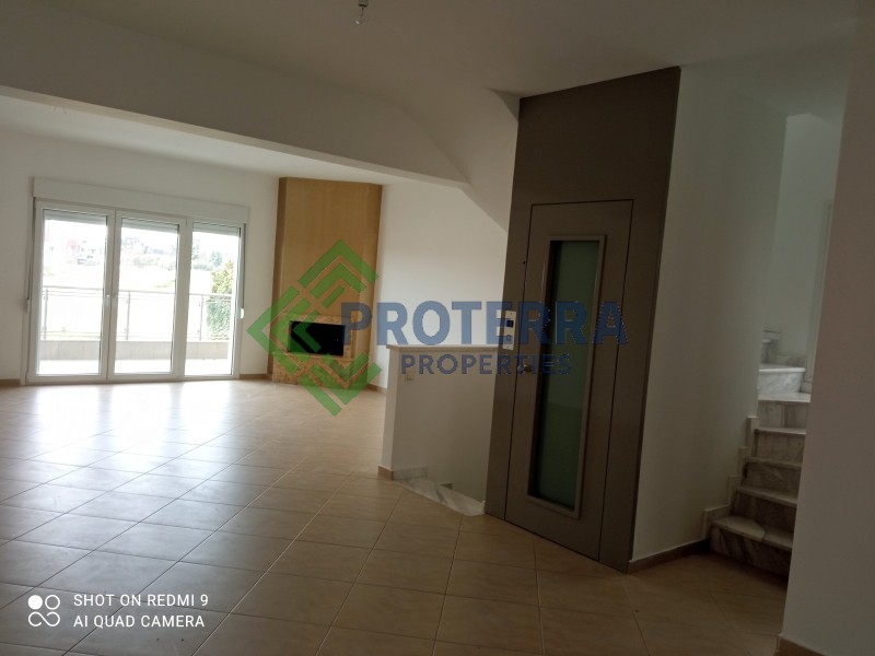 Διαμέρισμα 230 τ.μ. προς ενοικίαση, Κέντρο Θέρμης