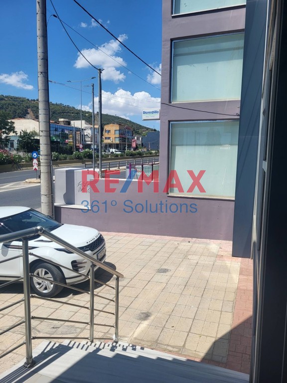 Επιχειρηματικό κτίριο 870 τ.μ. πρός ενοικίαση, Αθήνα - Ανατολικά Προάστια, Γέρακας