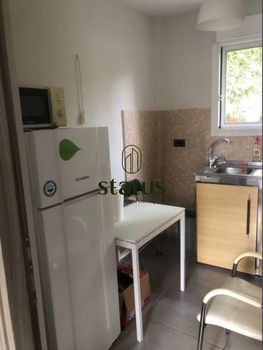 Office 51 sqm for rent