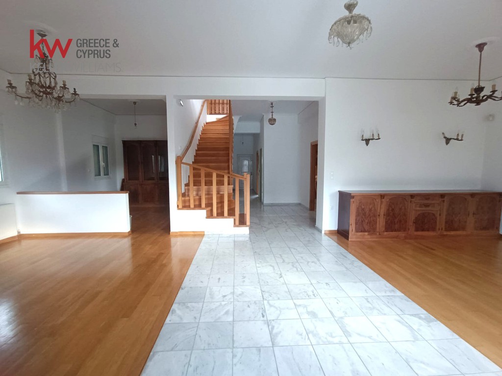 Γραφείο 250 τ.μ. πρός ενοικίαση, Αθήνα - Ανατολικά Προάστια, Γλυκά Νερά