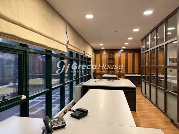 Business bulding 1.040 sqm for rent, Athens - North, Chalandri