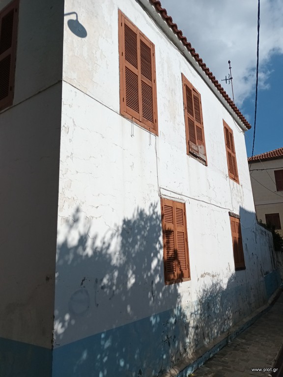 Μονοκατοικία 128 τ.μ. πρός πώληση, Ν. Λέσβου, Λήμνος - Μύρινα